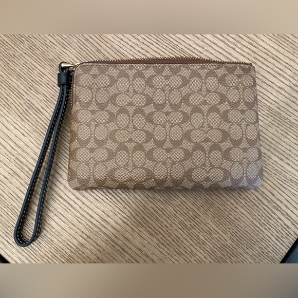 Coach Small Wristlet In Signature Canvas - Picture 3 of 4